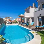 Luxury Crete Marina Mare 3 Bedroom Private Pool فيلة